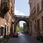 Girolamo's Jacuzzi Place Apartment Rom