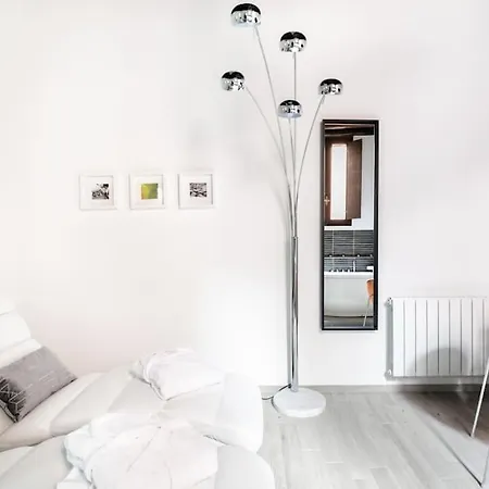 Girolamo's Jacuzzi Place Lägenhet Rom