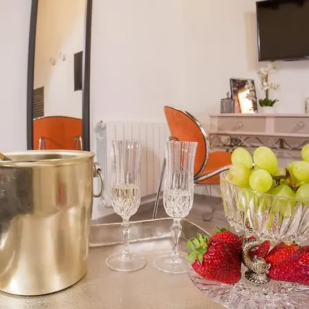 Lägenhet Girolamo's Jacuzzi Place Rom