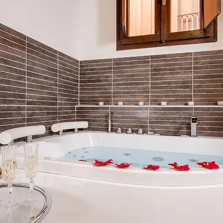 Girolamo's Jacuzzi Place *