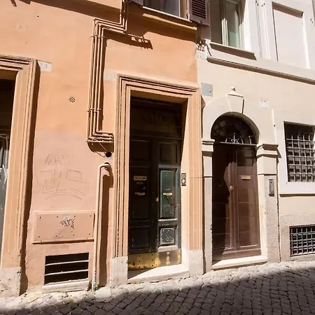 Girolamo's Jacuzzi Place Daire Roma