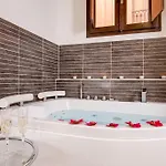 Girolamo's Jacuzzi Place *
